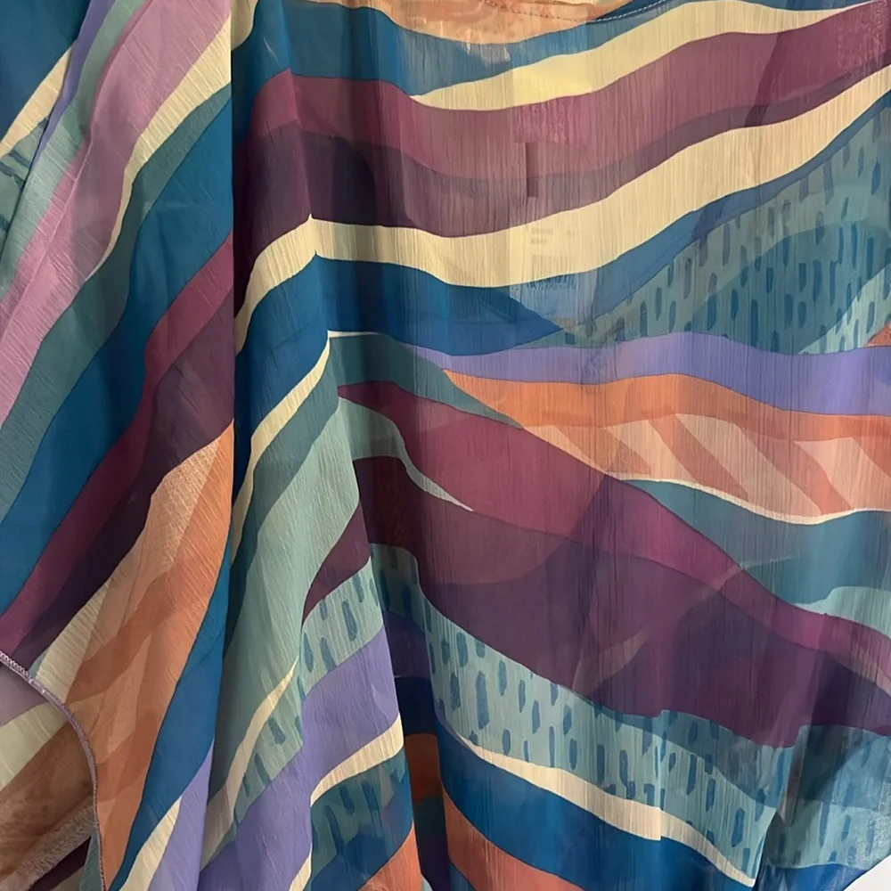 Becca Sound Waves Tunic NWT Size M/L